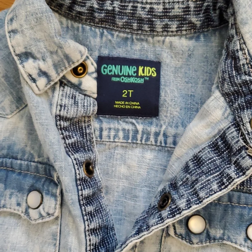 Acid washed‎ shirt